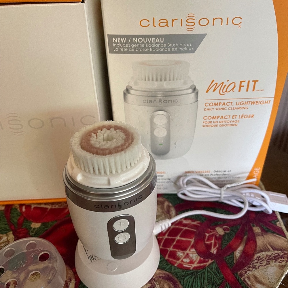 NWB CLARISONIC MIA FIT